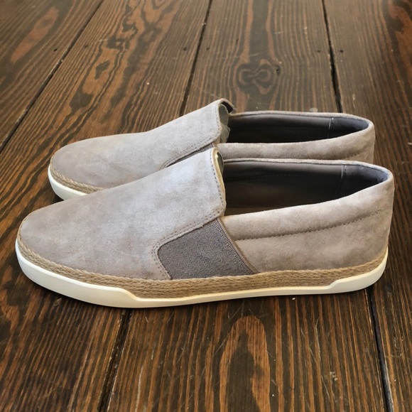 Vince Johan Sneaker, Size 9 - Picture 3 of 5